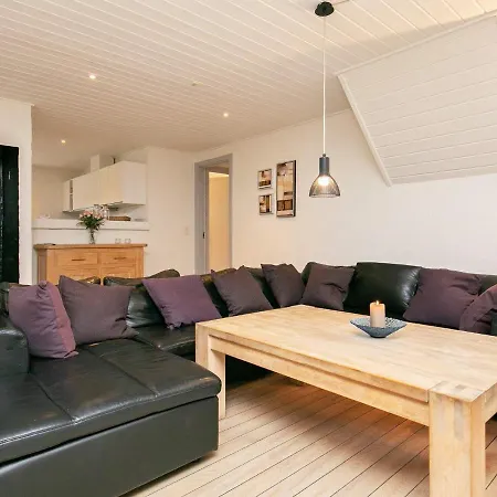 Six-bedroom Holiday In Ulfborg 5 *