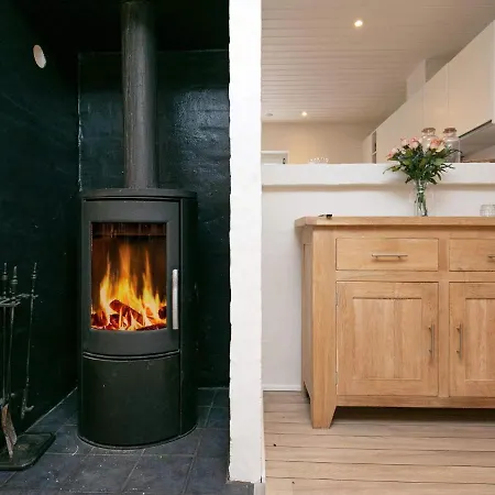 Six-bedroom Holiday In Ulfborg 5 Husby